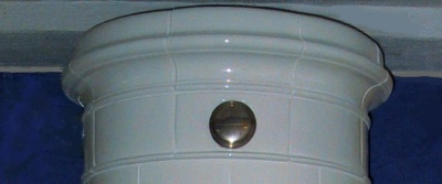 Couronne du po�le en fa�ence Tillinge